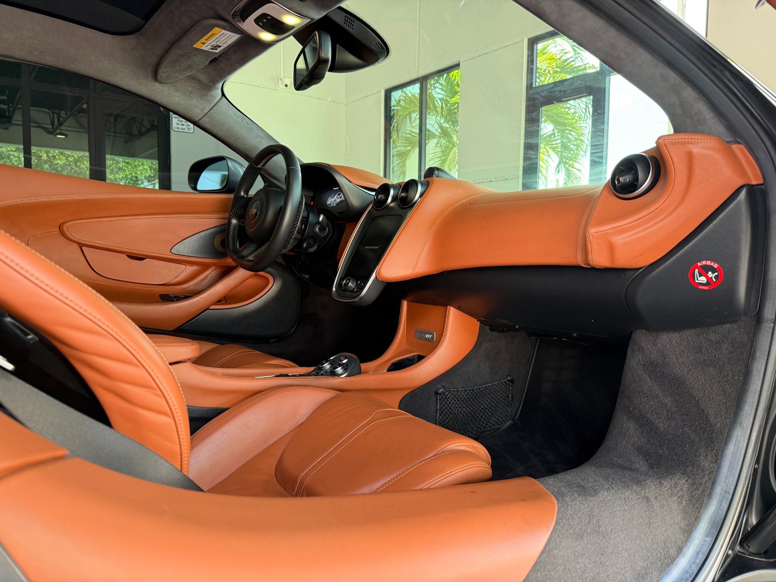 Used 2017 McLaren 570S RWD image 24