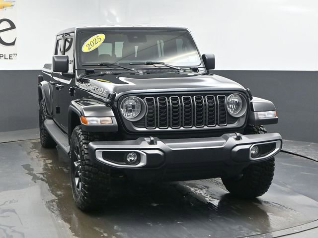 Used 2025 Jeep Gladiator Sport image 48