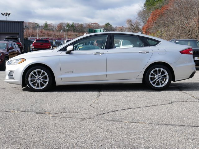 Used 2019 Ford Fusion SE image 3