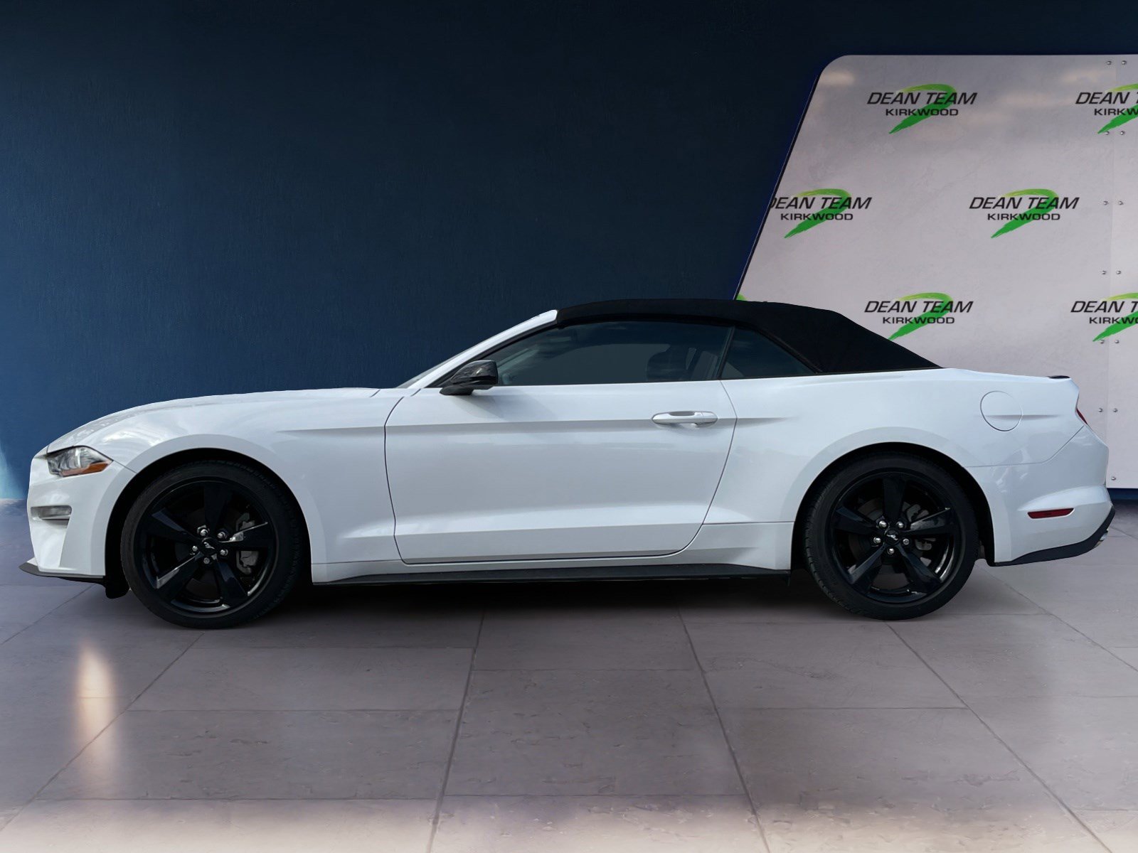 Used 2022 Ford Mustang Convertible w/ Equipment Group 101A image 4