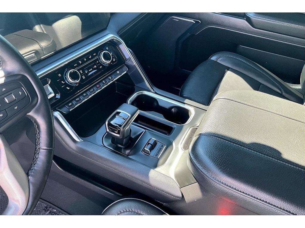 Used 2024 GMC Sierra 1500 Denali w/ Denali Reserve Package AWD/4WD image 16