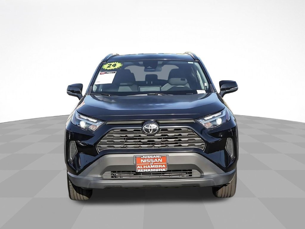 Used 2024 Toyota RAV4 XLE AWD/4WD image 3