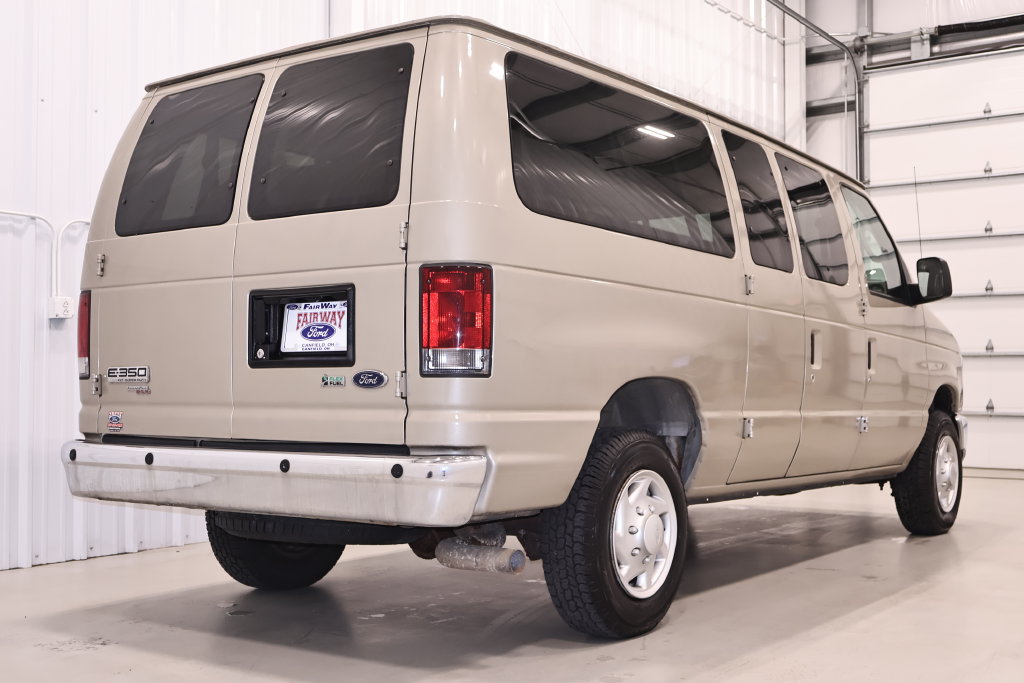Used 2009 Ford E-350 and Econoline 350 XL RWD image 8