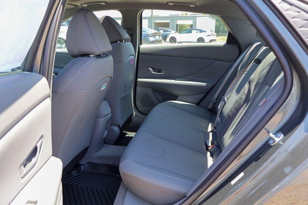 New 2026 Hyundai Elantra SEL Sport Premium FWD image 9