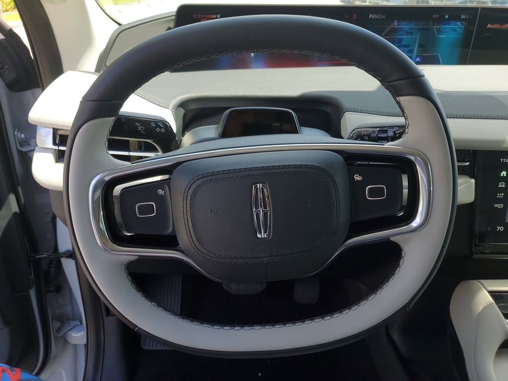 New 2026 Lincoln Navigator L Premier AWD/4WD image 25
