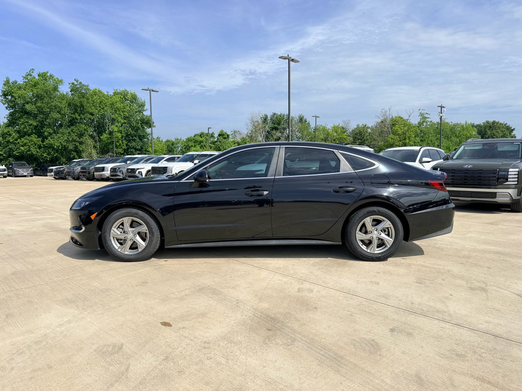 Used 2022 Hyundai Sonata SE w/ Cargo Package FWD image 9