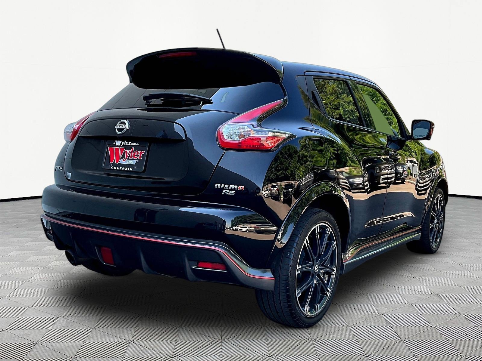 Used 2015 Nissan Juke NISMO RS AWD/4WD image 6
