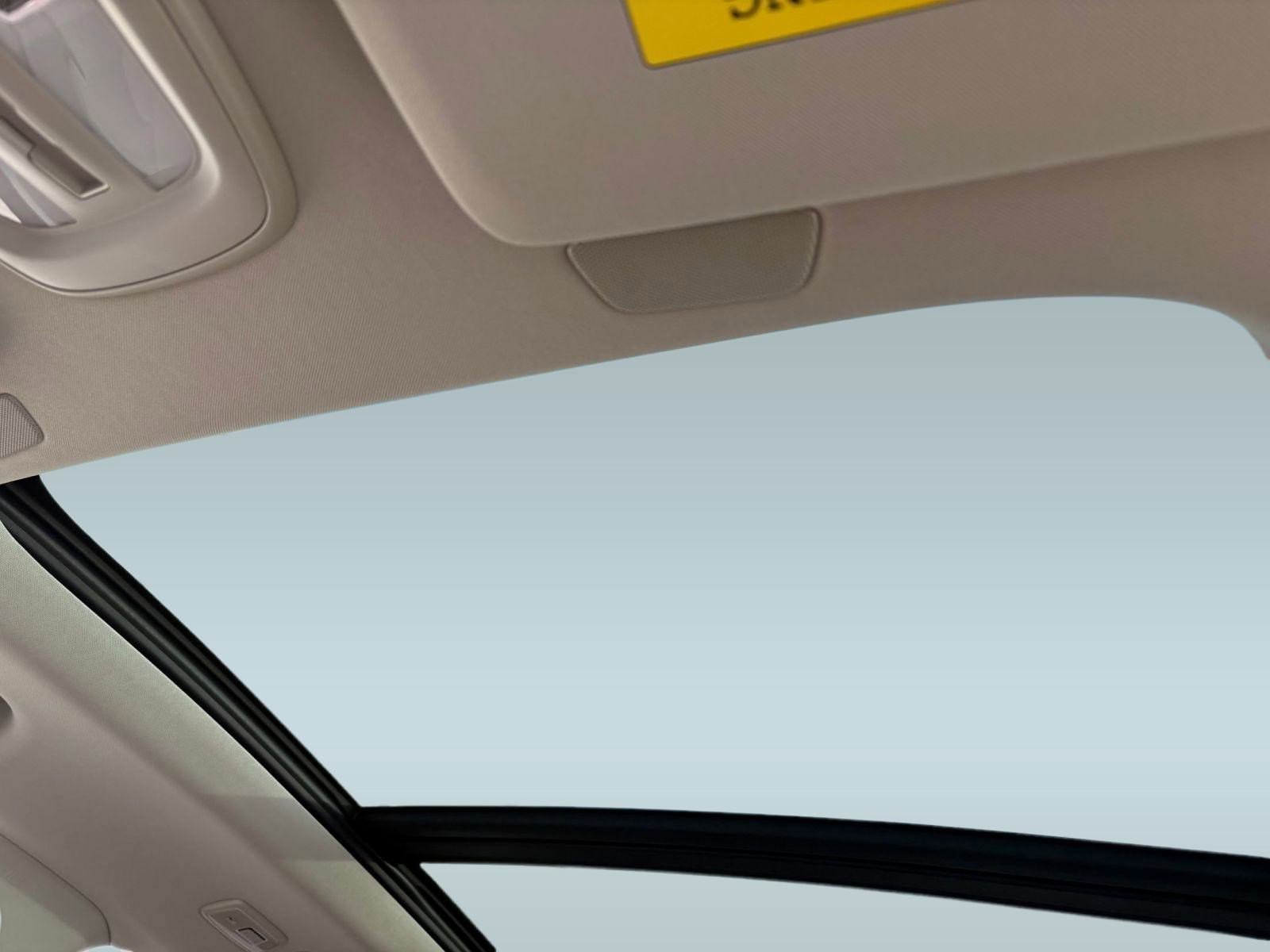 New 2026 Volvo XC90 T8 Ultra w/ Protection Package image 16