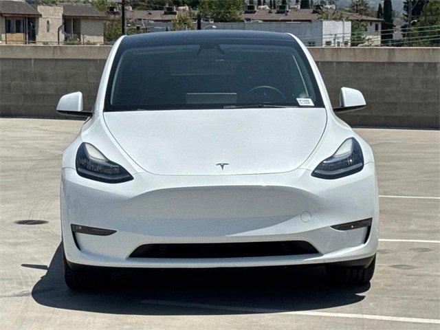 Used 2022 Tesla Model Y Long Range image 2