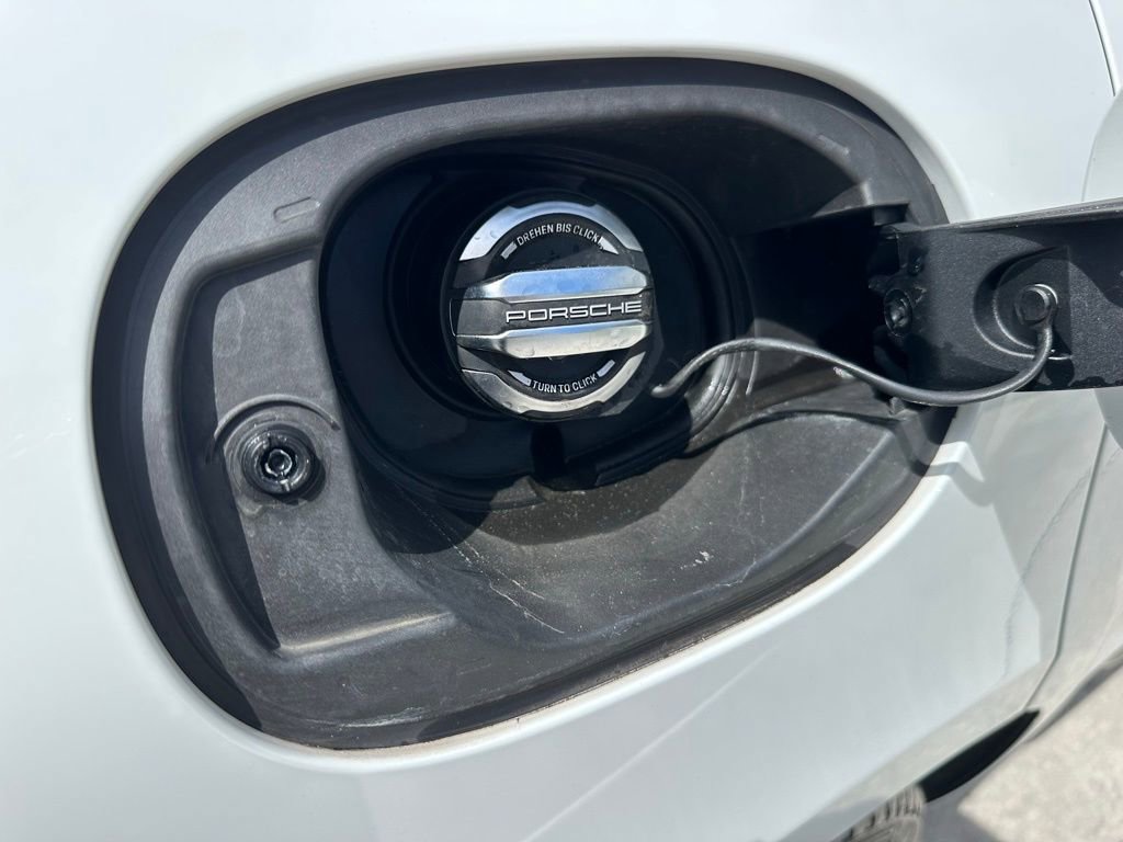 Certified 2023 Porsche Macan Turbo image 41