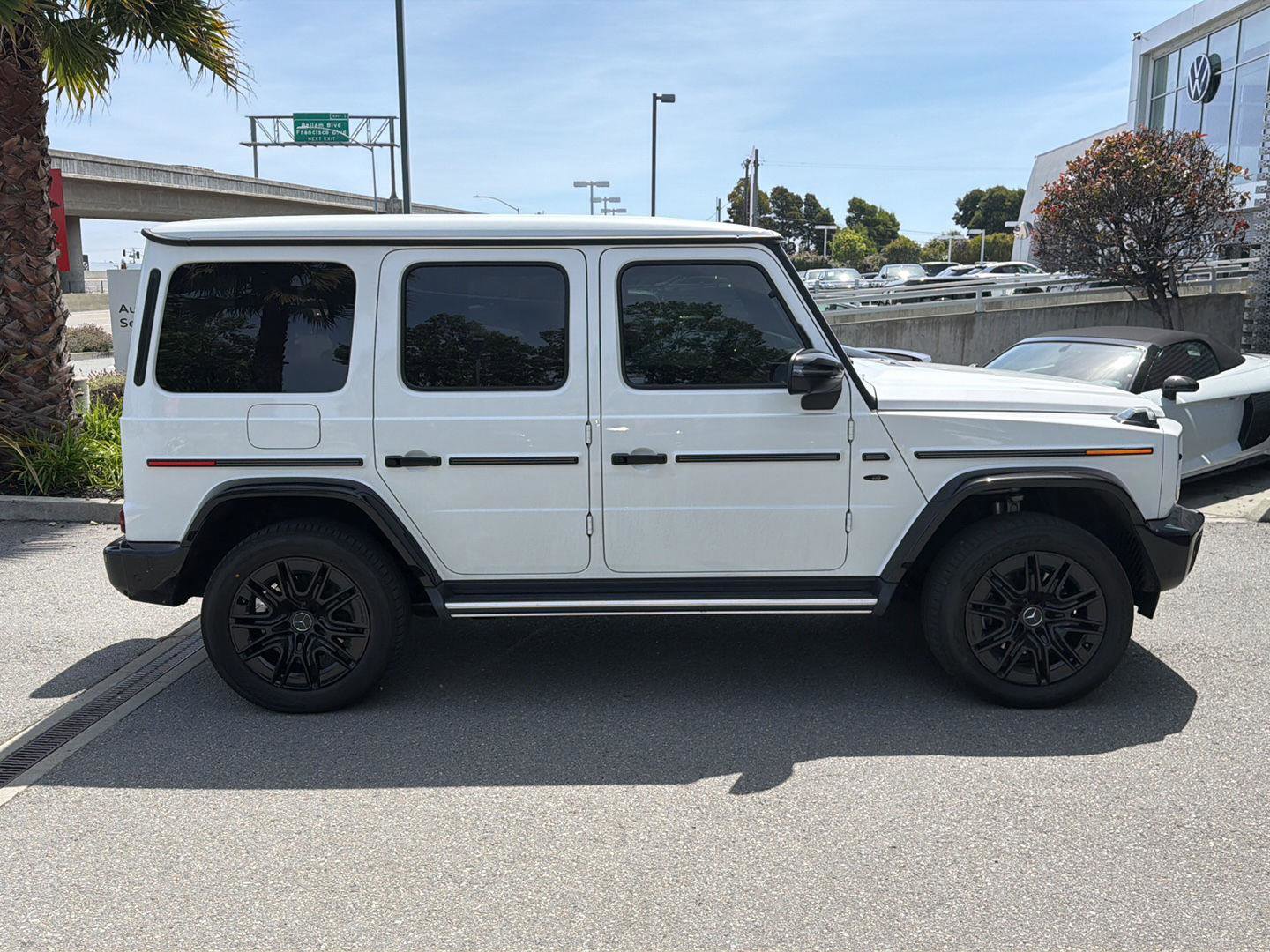 Used 2025 Mercedes-Benz G 580 w/ EQ Technology image 3