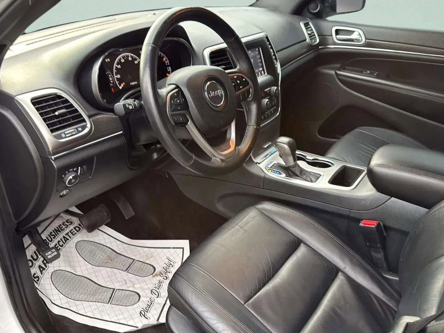 Used 2018 Jeep Grand Cherokee Limited image 17