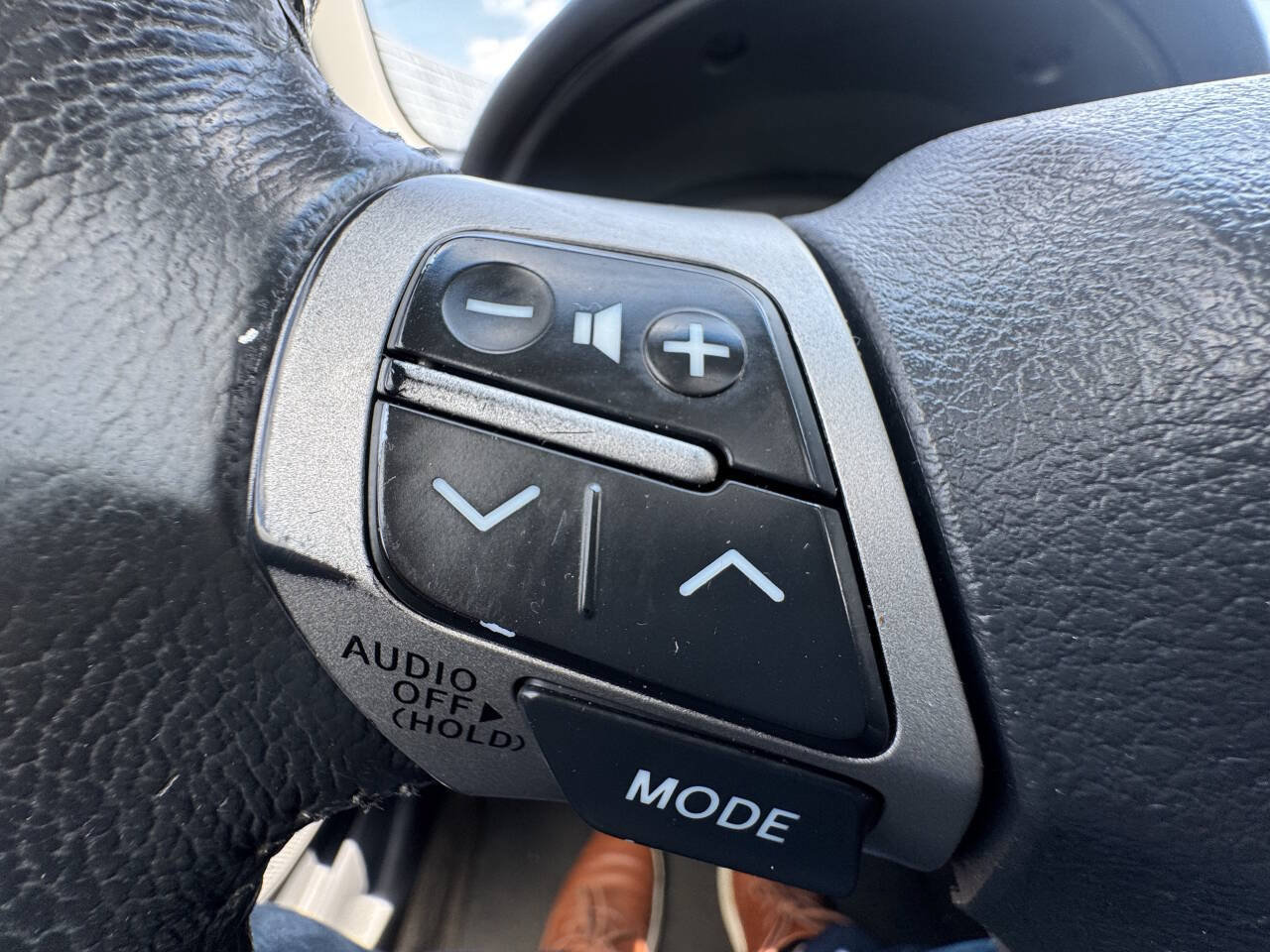 Used 2010 Toyota Camry SE FWD image 24