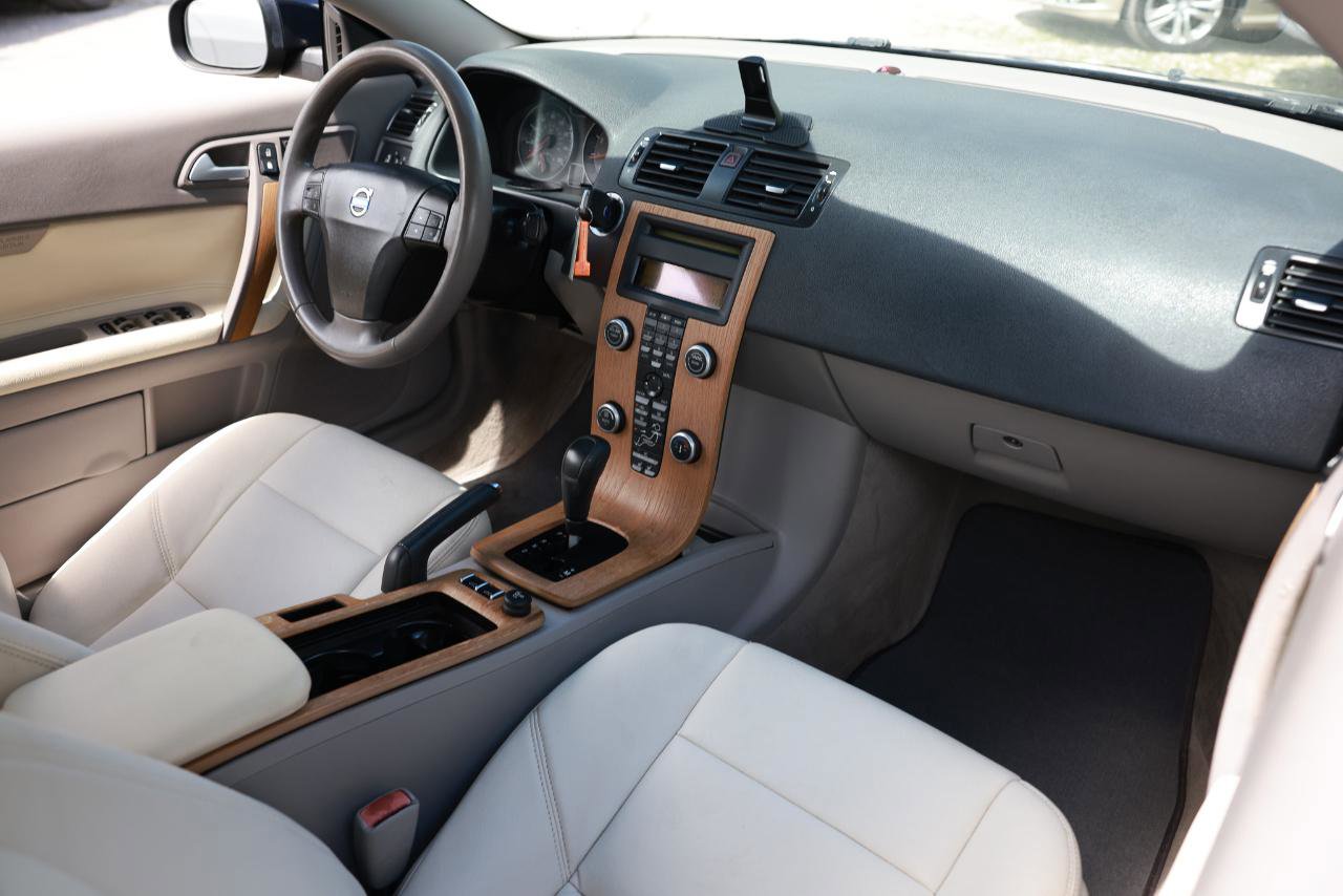 Used 2008 Volvo C70 T5 FWD image 18