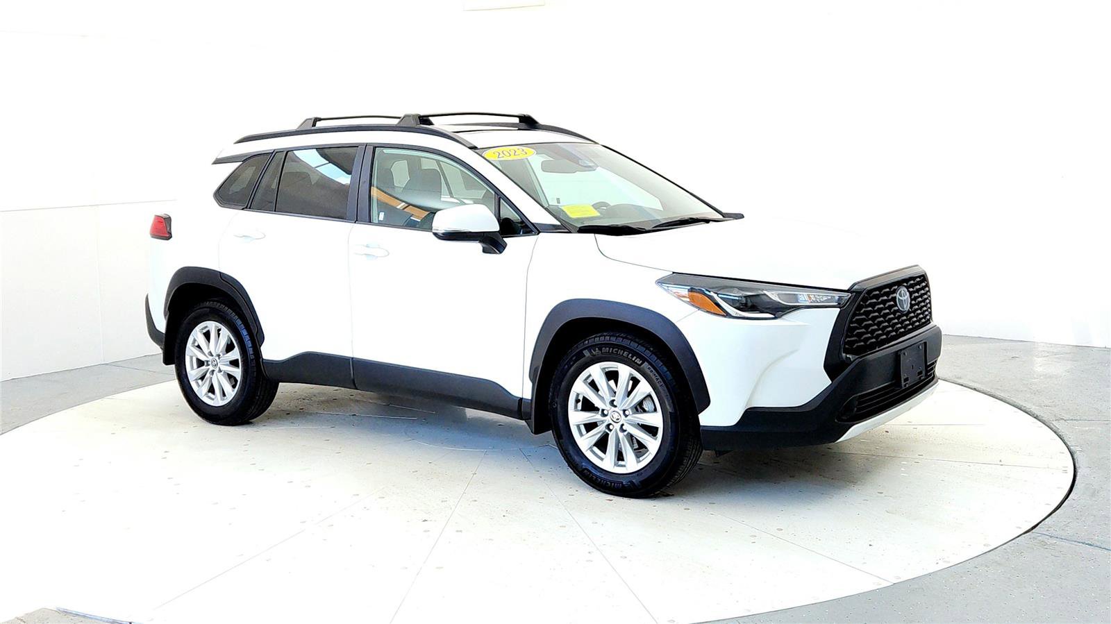 Certified 2023 Toyota Corolla Cross LE w/ Moonroof Package image 7