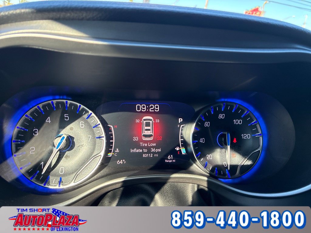 Used 2022 Chrysler Pacifica Touring-L FWD image 3