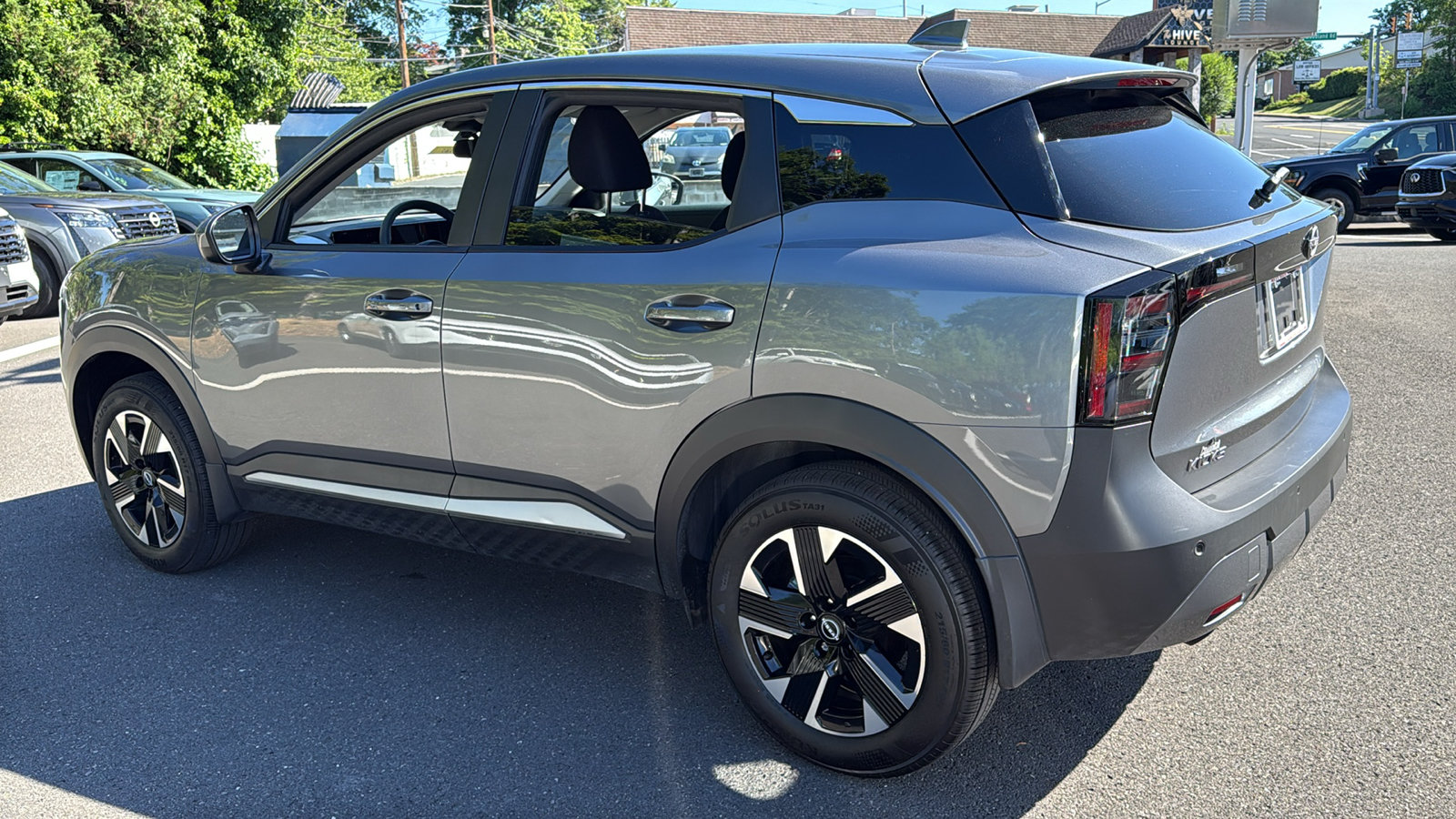 Certified 2025 Nissan Kicks SV AWD/4WD image 22