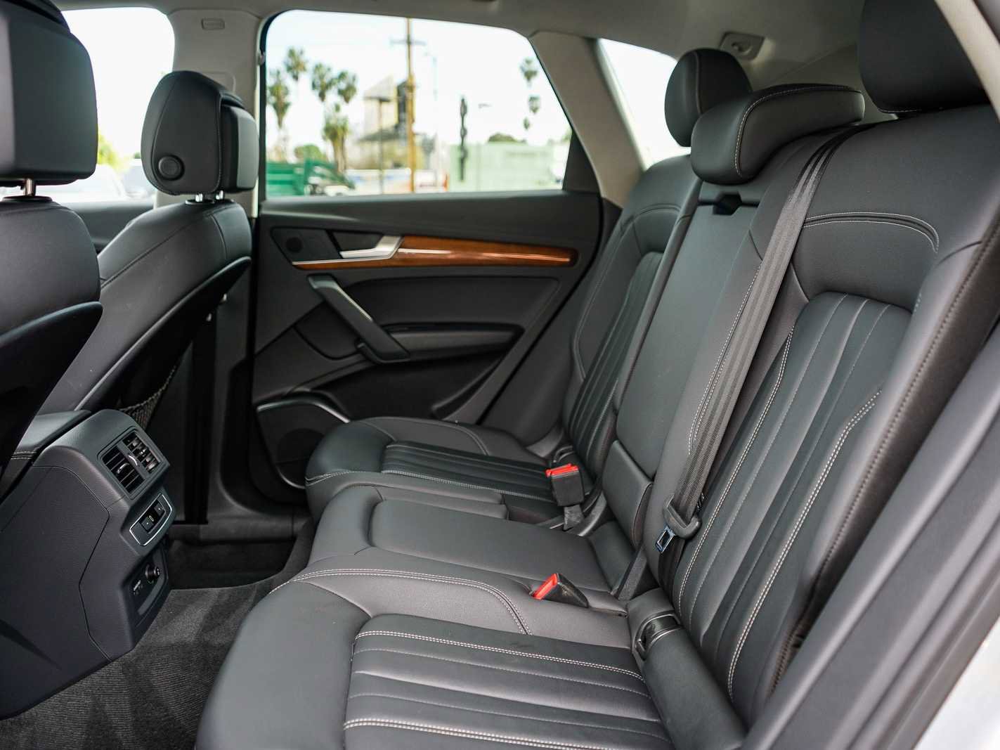 Used 2023 Audi Q5 2.0T Premium w/ Convenience Package image 17