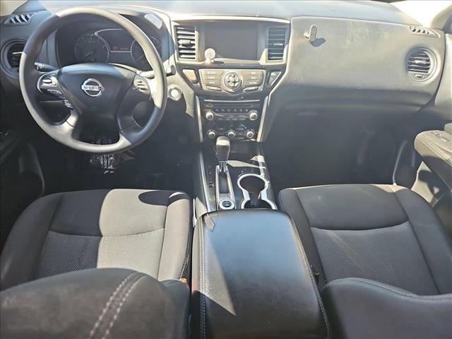 Used 2019 Nissan Pathfinder S image 14
