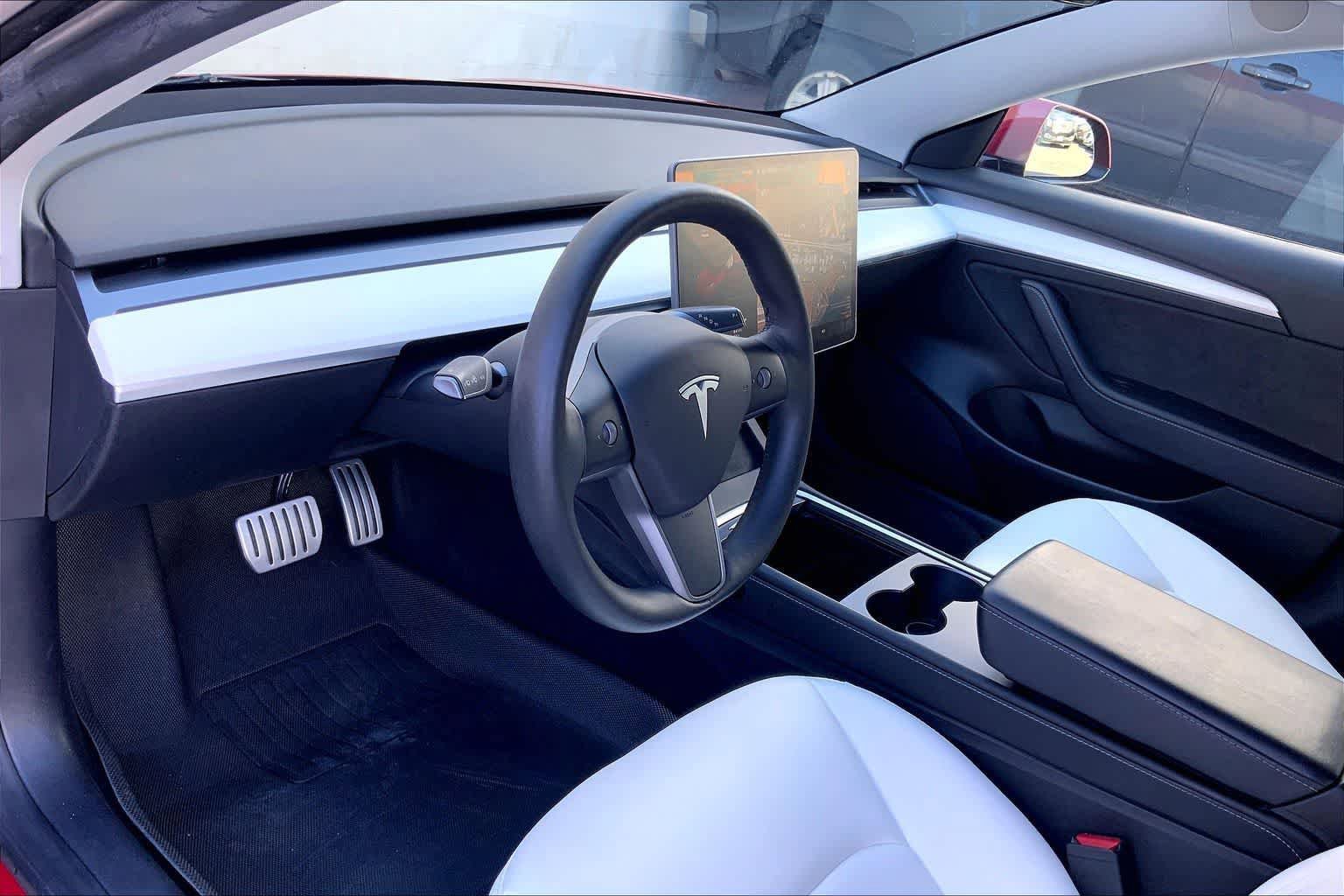 Used 2022 Tesla Model 3 Performance AWD/4WD image 2