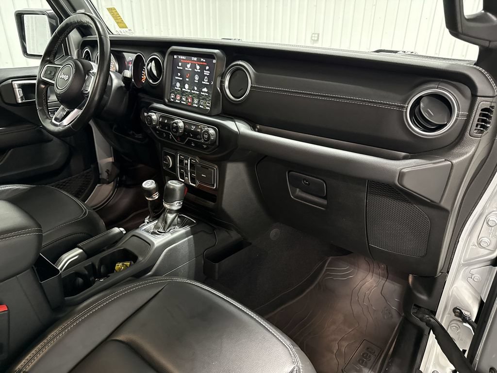 Used 2022 Jeep Gladiator Overland w/ Popular Equipment Package AWD/4WD image 30