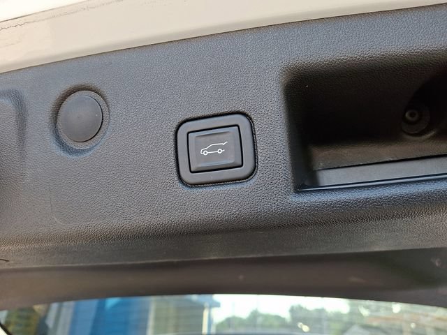 Used 2023 Chevrolet Equinox LT AWD/4WD image 40