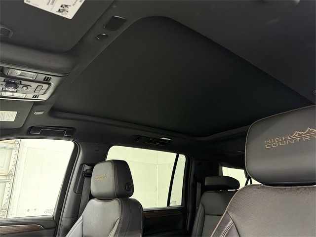 Used 2023 Chevrolet Suburban High Country image 24