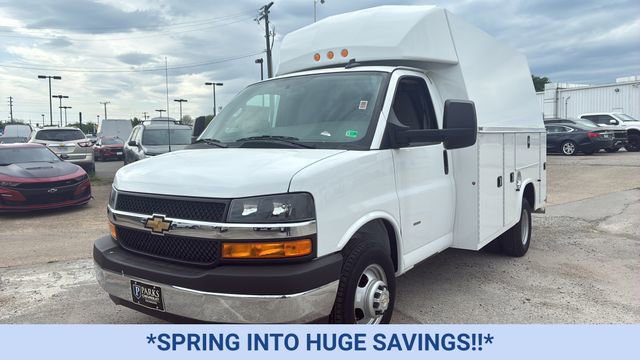 New 2024 Chevrolet Express 3500 w/ Power Convenience Package image 3