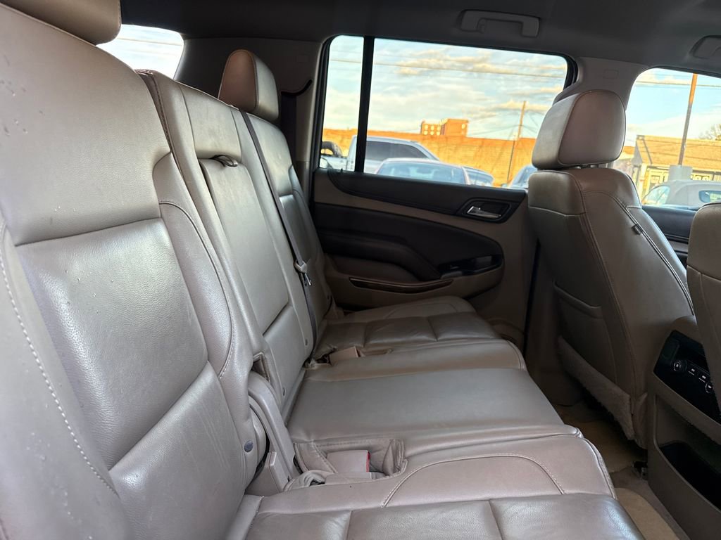 Used 2019 Chevrolet Suburban LT image 21