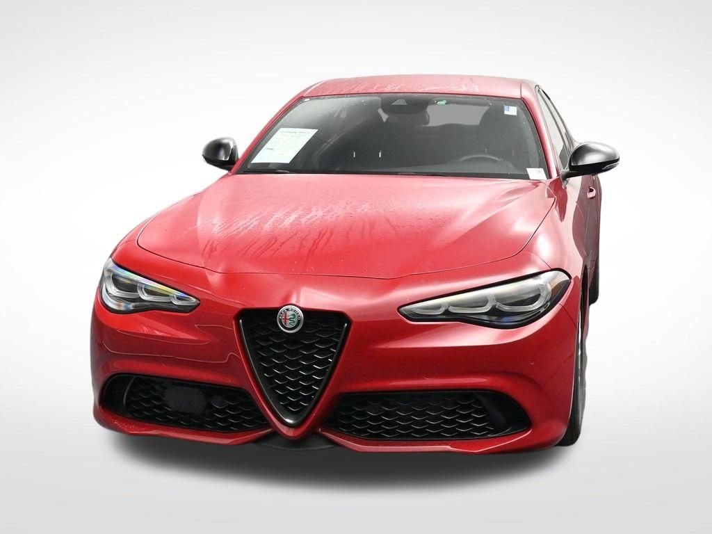 Used 2024 Alfa Romeo Giulia Sprint image 6