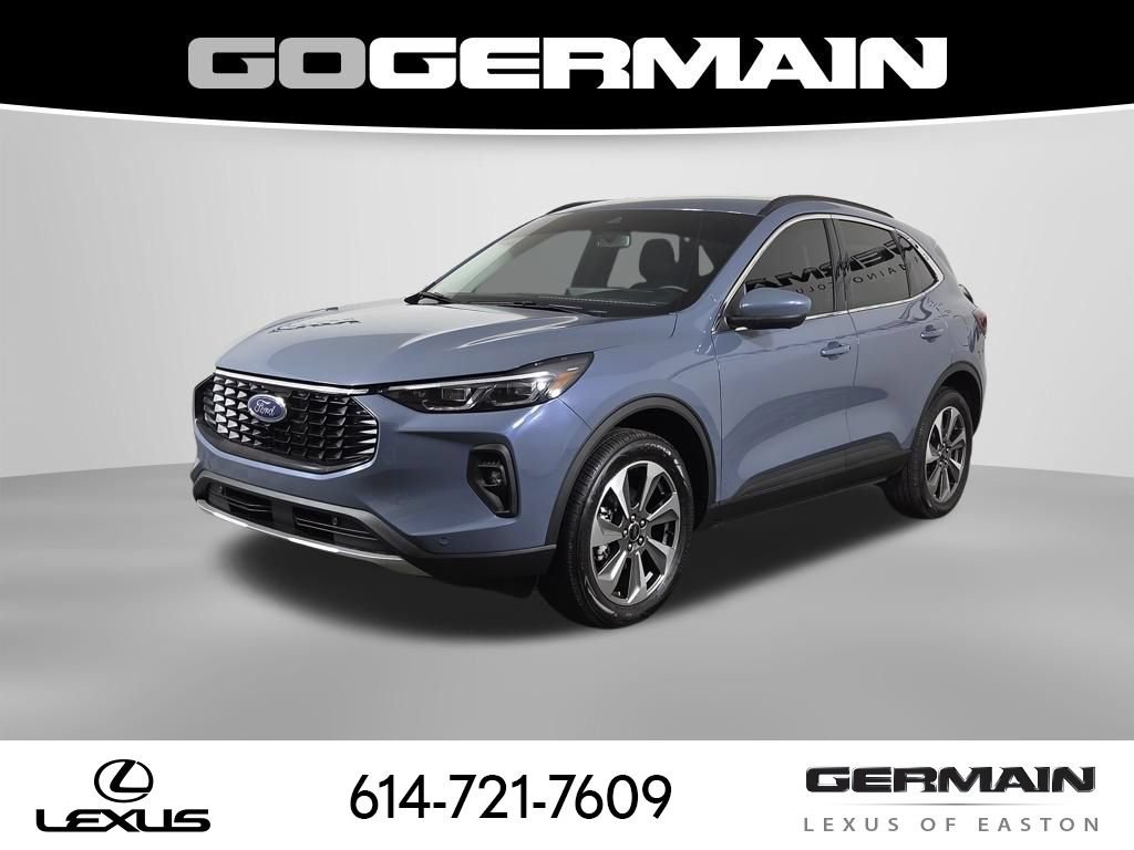 Used 2025 Ford Escape Platinum w/ Premium Technology Package AWD/4WD image 1