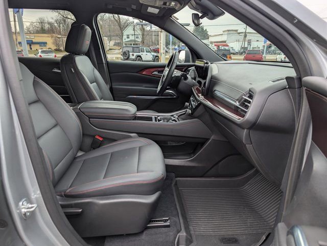 Used 2024 Chevrolet Traverse Z71 w/ LPO, Floor Liner Package image 12