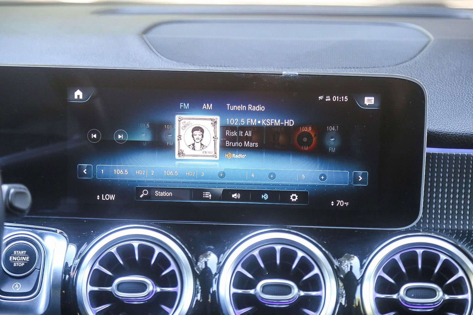 Used 2021 Mercedes-Benz GLB 250 4MATIC image 12