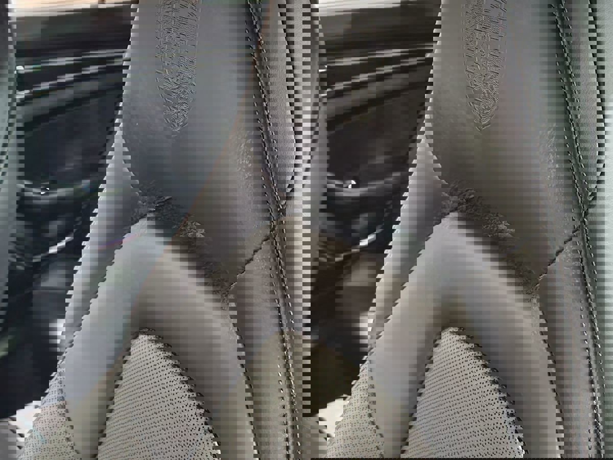 Used 2023 Porsche Panamera image 33