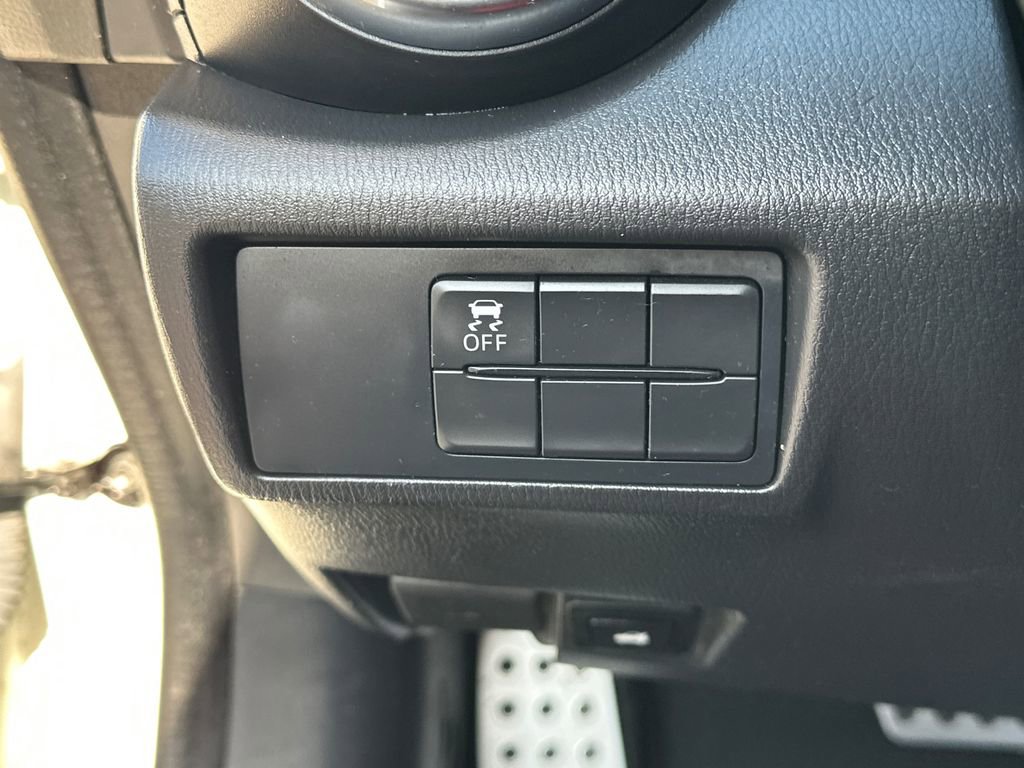 Used 2019 FIAT 124 Spider Abarth w/ Veleno Appearance Group image 19