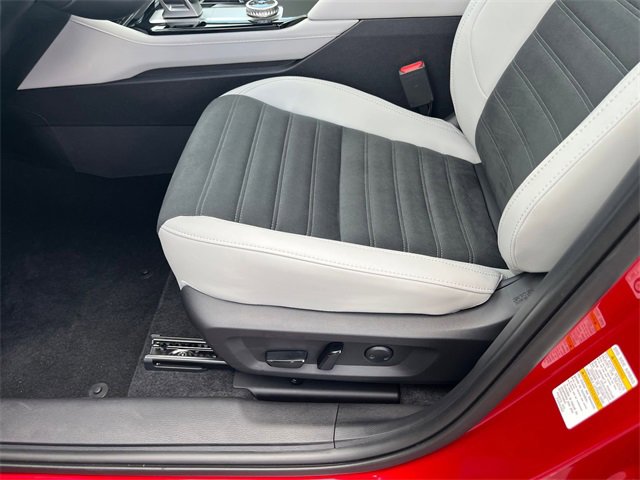 New 2025 Mitsubishi Outlander SE image 15