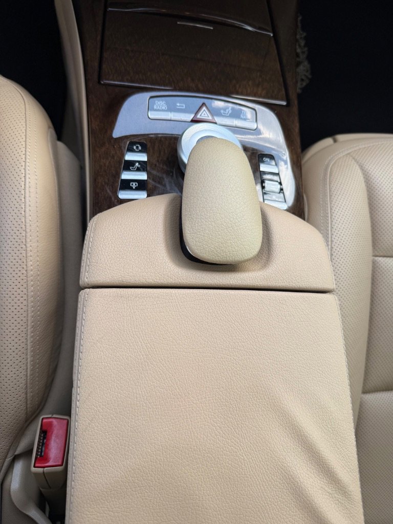 Used 2011 Mercedes-Benz S 400 w/ Sport Pkg image 32