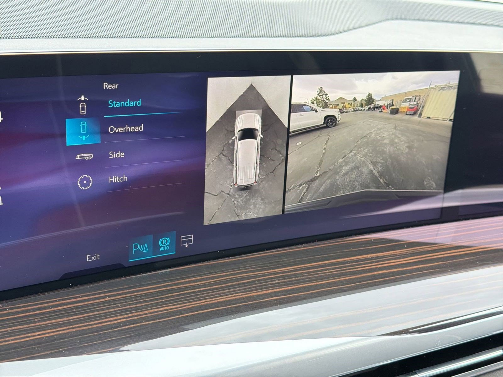 New 2026 Cadillac Escalade Luxury AWD/4WD image 25