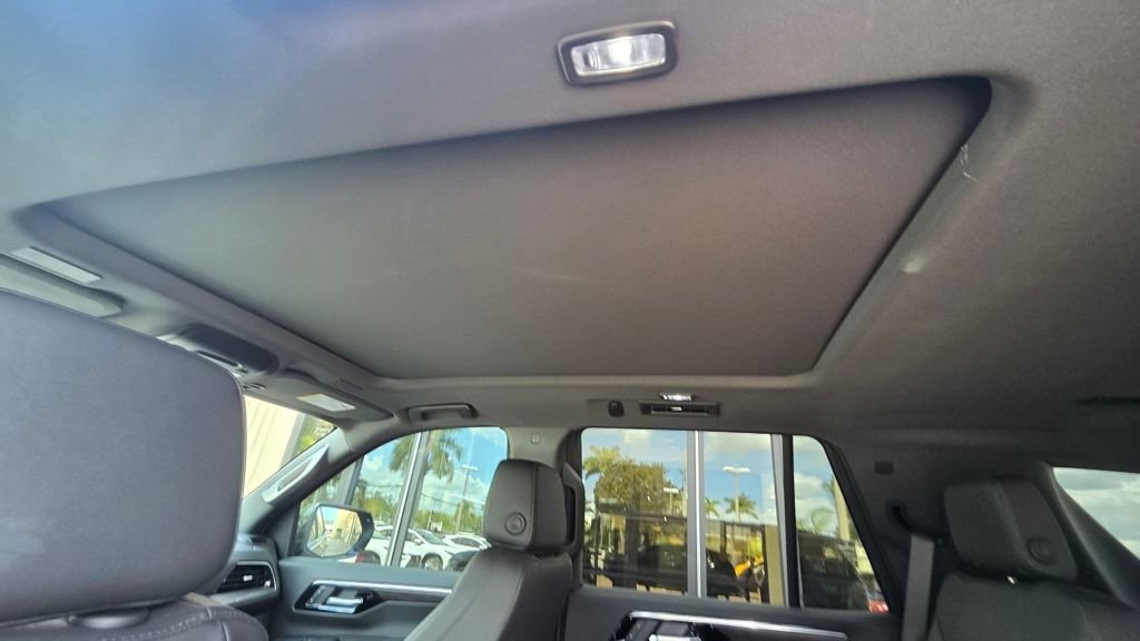 Used 2025 Chevrolet Tahoe Z71 w/ Z71 Off-Road Package image 25