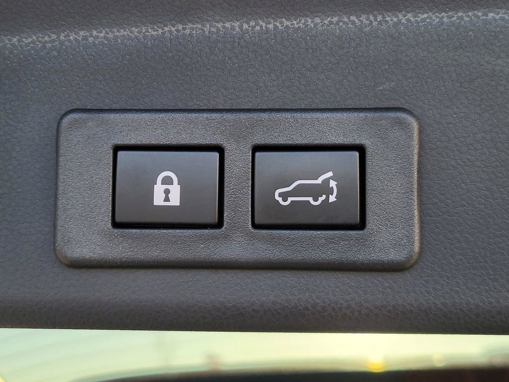 Certified 2024 Subaru Ascent Premium w/ Convenience Package image 11