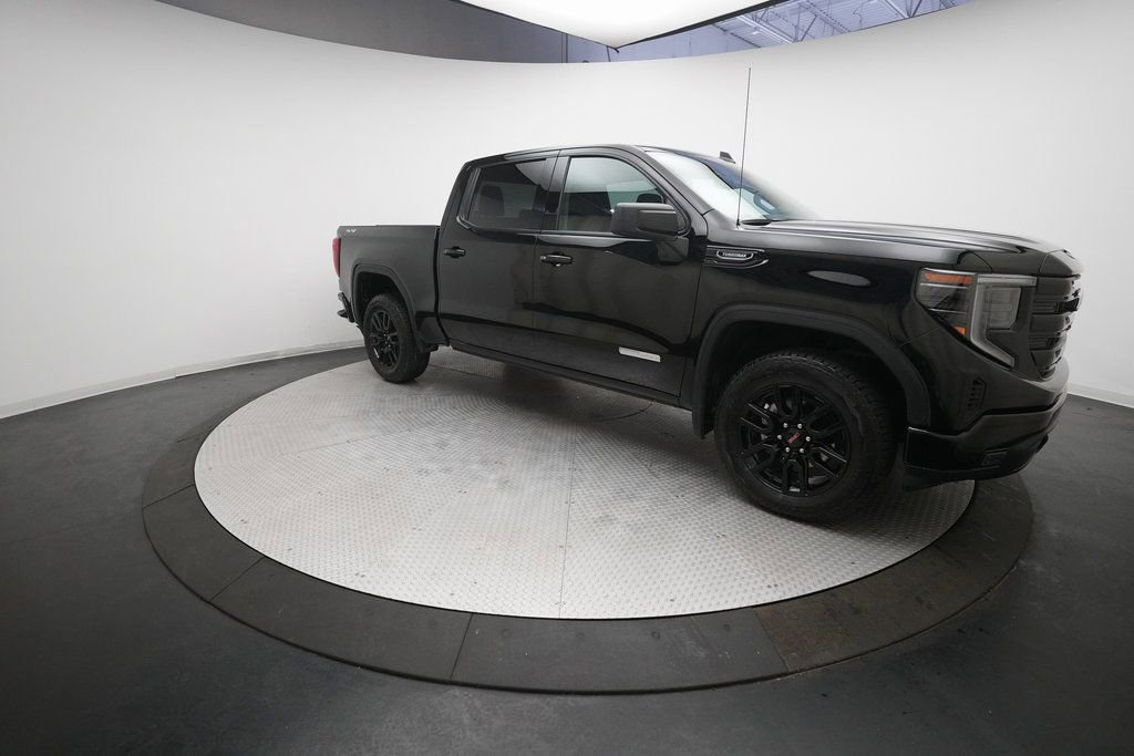 Used 2025 GMC Sierra 1500 Elevation image 13