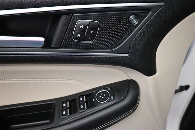 Certified 2024 Ford Edge Titanium AWD/4WD image 6