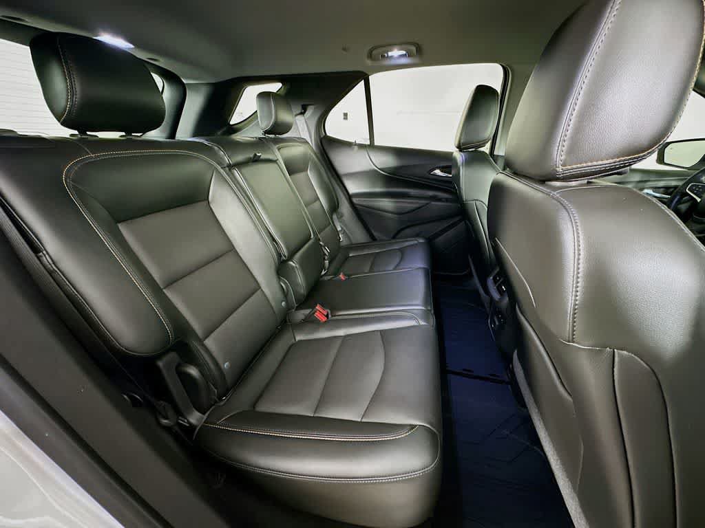 Used 2020 Chevrolet Equinox Premier FWD image 32