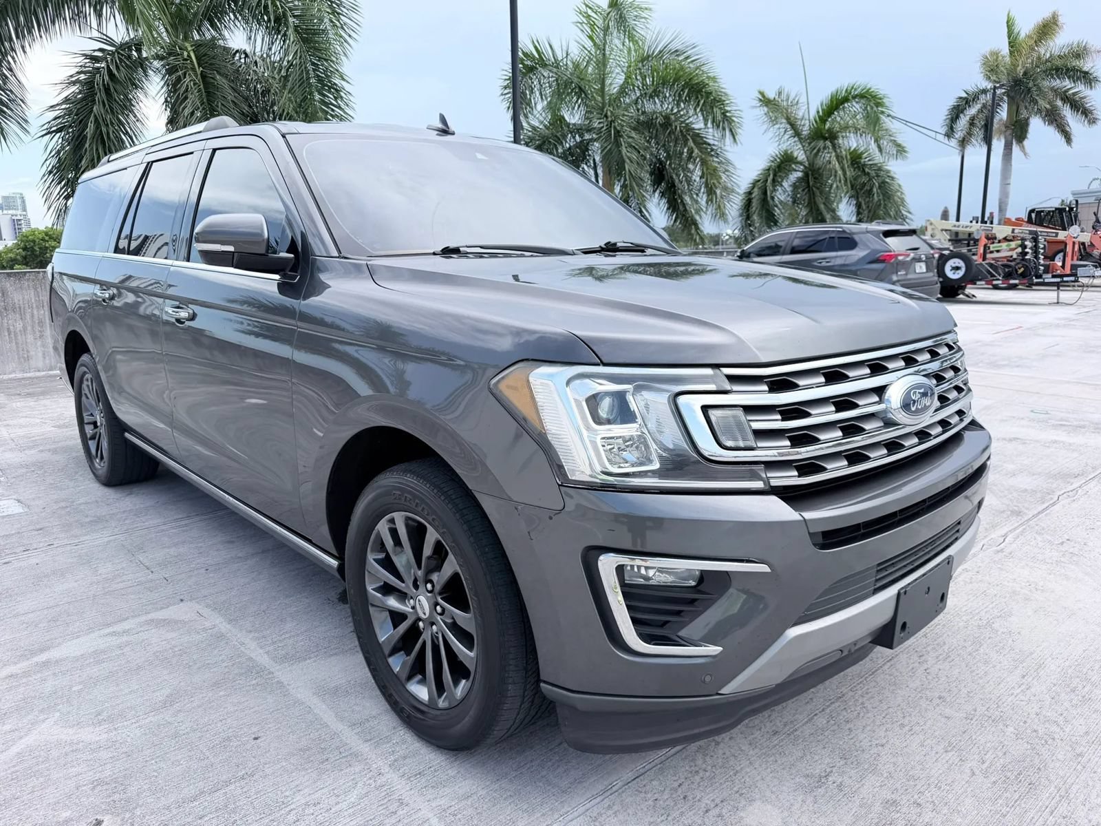 Used 2020 Ford Expedition Max Limited RWD image 3
