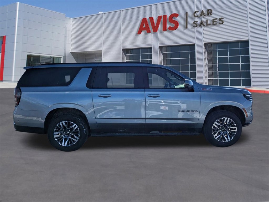 Used 2025 Chevrolet Suburban Z71 image 7