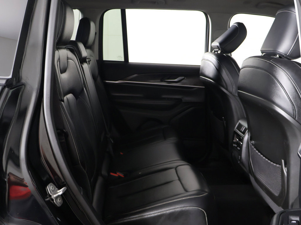 Used 2023 Jeep Grand Cherokee Limited AWD/4WD image 30