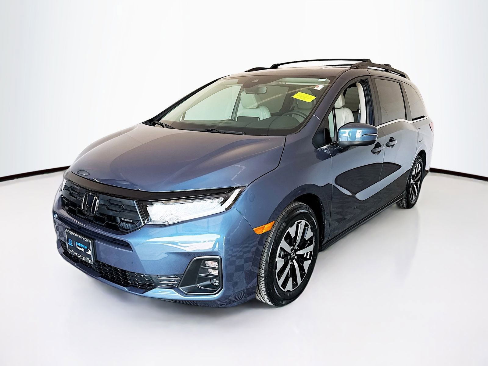Used 2025 Honda Odyssey EX-L image 3