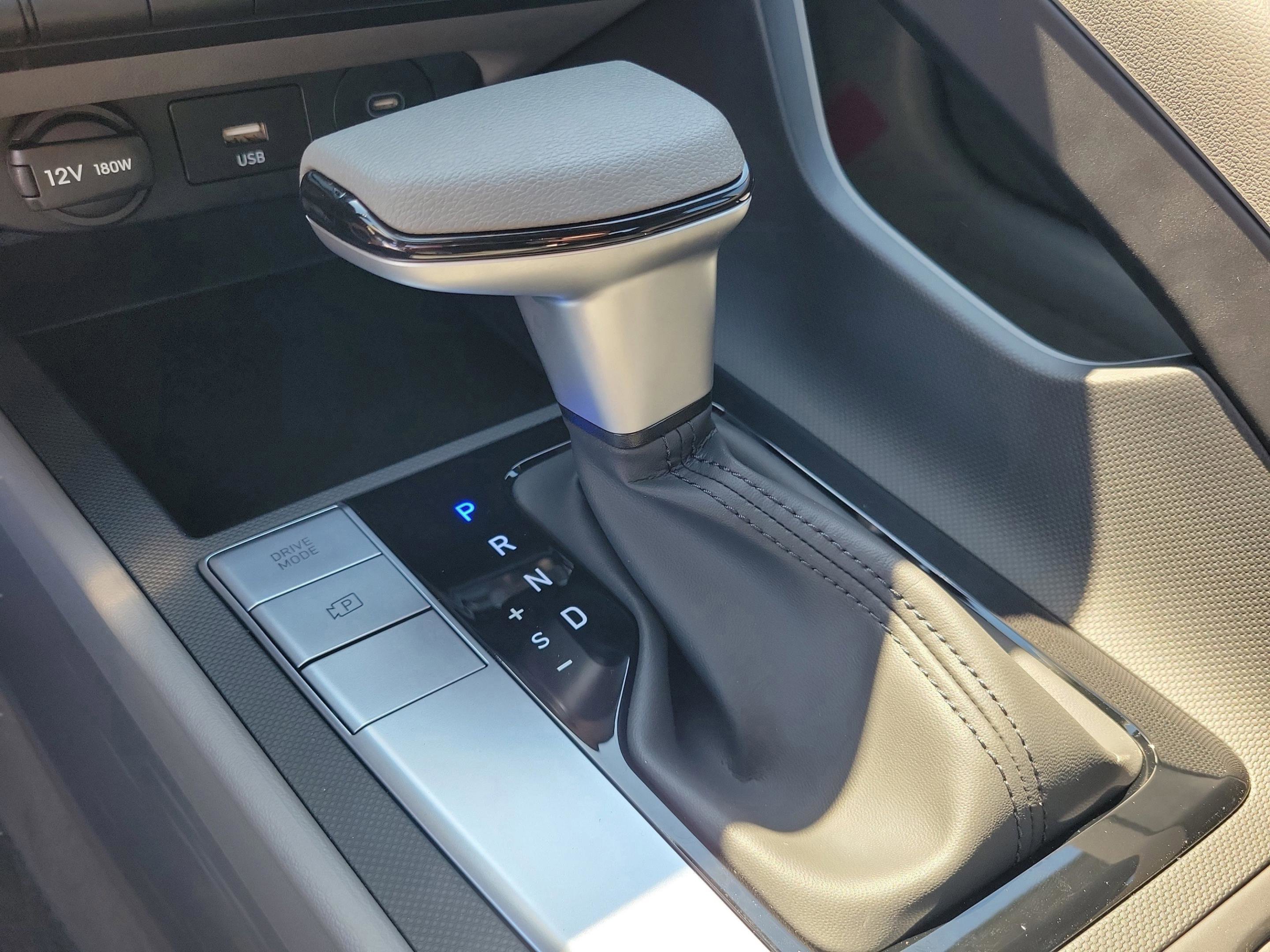 New 2026 Hyundai Elantra SE image 25