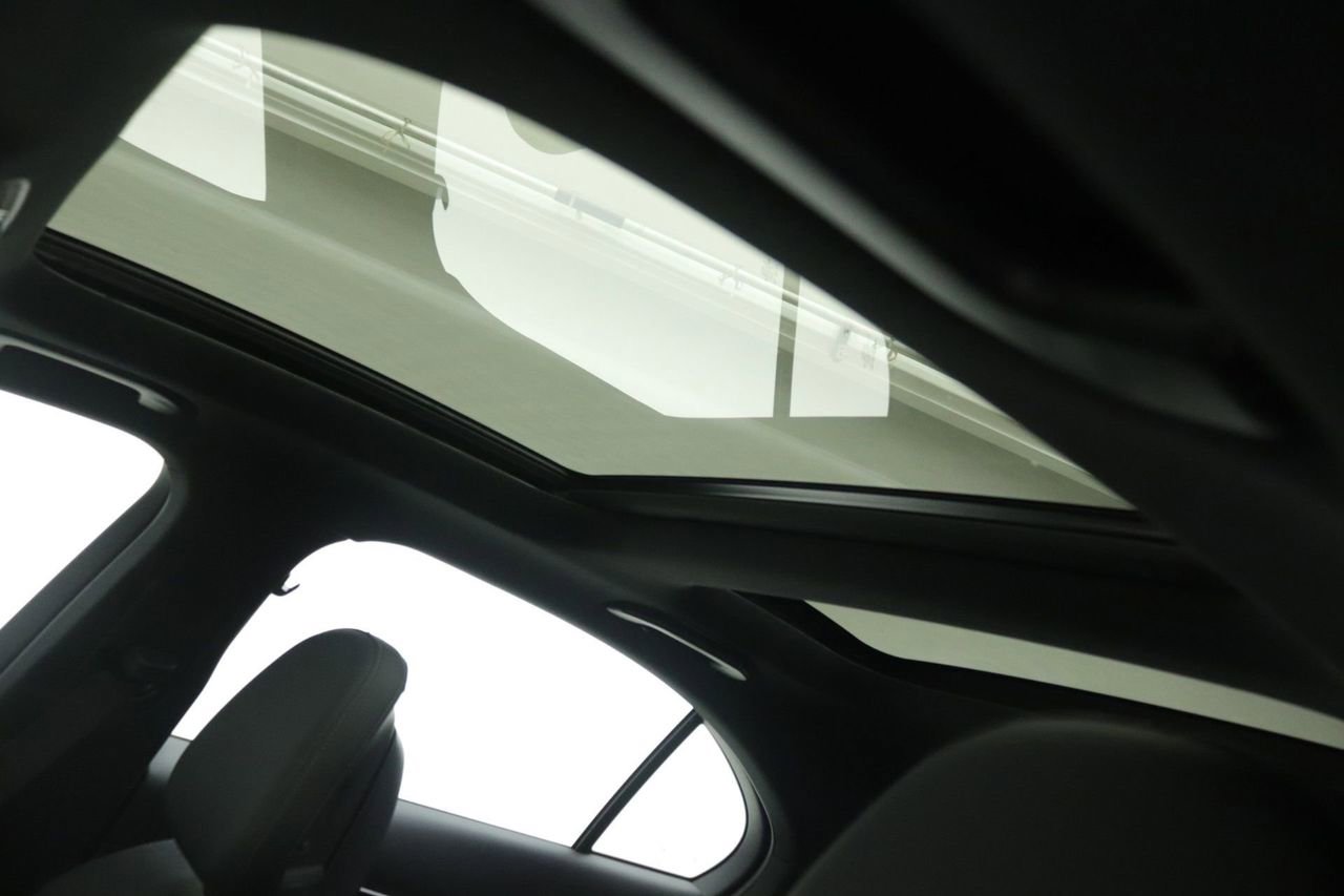 New 2026 Mercedes-Benz C 300 Sedan image 11