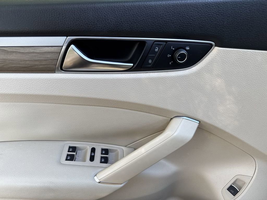 Used 2016 Volkswagen Passat 1.8T SE image 17